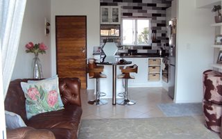 2 Bedroom Apartment in Sheffield Beach