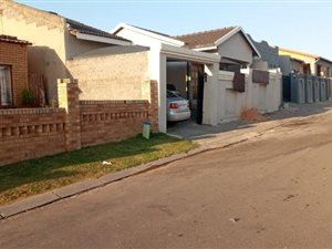 2 Bed House in Tembisa