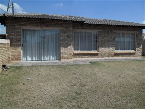 3 Bed House in Heuwelsig Estate