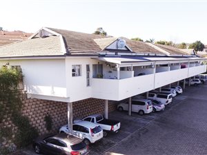 1.5 Bed Apartment in Hunters Estate