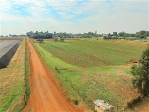 2 ha Land available in Pomona AH