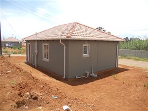 3 Bed House in Lotus Gardens