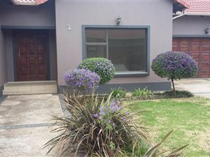 3 Bed Townhouse in Rynfield