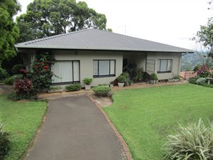 4 Bed House in Clarendon