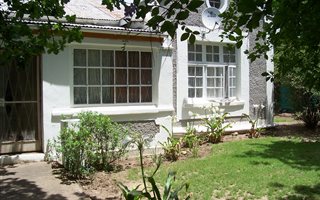 5 Bedroom House in Bedford