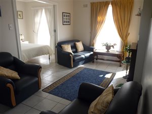 2 Bed Apartment in Goodwood