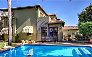4 Bedroom House in Ruimsig Country Estate