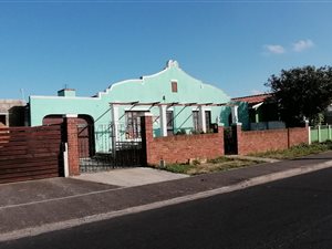4 Bed House in Lavender Hill