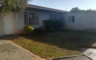 3 Bedroom House in Strubens Valley