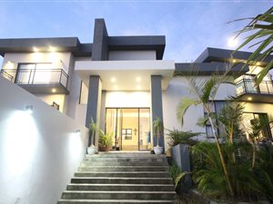 6 Bed House in Abbotsford