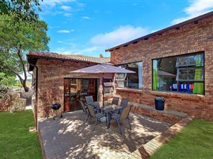 3 Bed House in Weltevreden Park