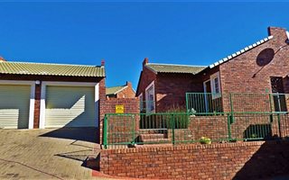 3 Bedroom Townhouse in Kiepersol