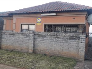 2 Bed House in Vanderbijlpark CE7