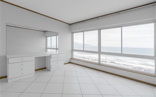 2 Bedroom Apartment in Tableview