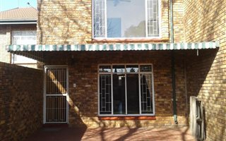 3 Bedroom Townhouse in Heidelberg Central