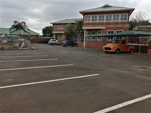 1586 m² Office Space in Mt Edgecombe