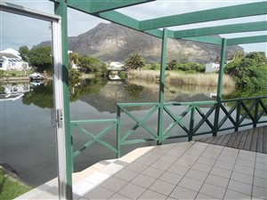 2 Bed House in Marina Da Gama