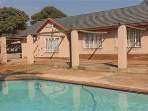 3 Bed Apartment in President Park