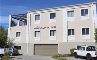 1210 m² Commercial space in Somerset West Central