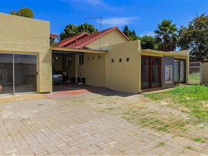 3 Bedroom House in Marlands
