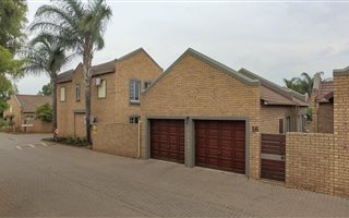 4 Bedroom Townhouse in Equestria