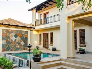 4 Bed House in Rose Acres Estate