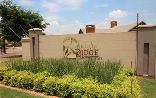754 m² Land available in Rietvlei Ridge Country Estate