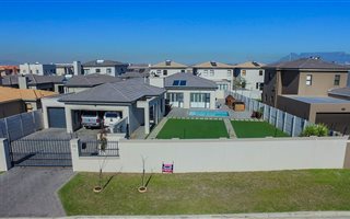 Tableview and Blouberg: Property and houses for sale | Private Property