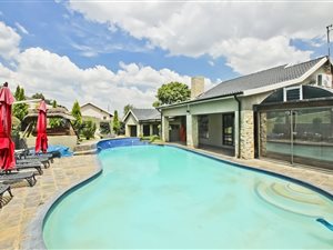 4 Bed House in Dewetshof