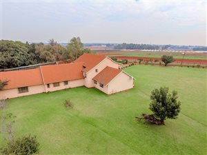 6 Bed House in Pomona AH
