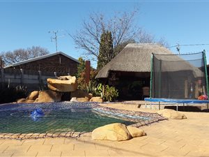 4 Bed House in Dersley
