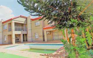 7 Bedroom House in Sterpark