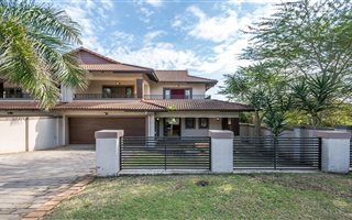 4 Bedroom Duet in Izinga Estate