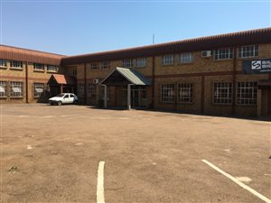 1378 m² Industrial space in Waltloo