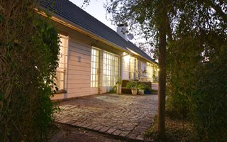 6 Bedroom House in Kelvin