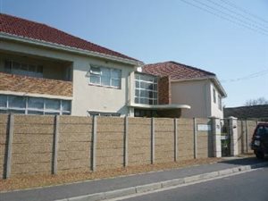 2 Bed Apartment in Bellair