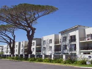 2 Bed Flat in Van Der Stel