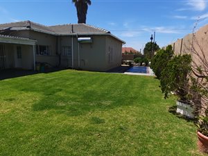 4 Bed House in Fishers Hill
