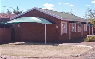 2 Bedroom Townhouse in Bendor Park