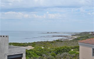 815 m² Land available in Suiderstrand