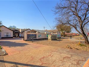 443.700012207031 m² Commercial space in Wierda Park