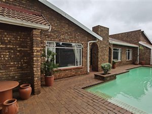 3 Bed Townhouse in Larrendale