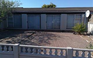 3 Bedroom Townhouse in Groenvallei
