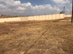 504 m² Land available in Clayville