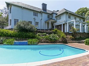 4 Bed House in Westcliff