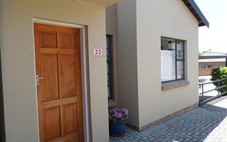 3 Bedroom Townhouse in Poortview