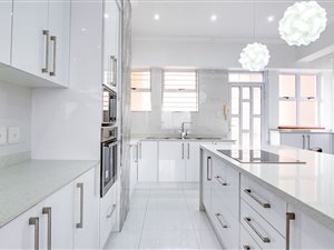 2 Bed Apartment in South Beach