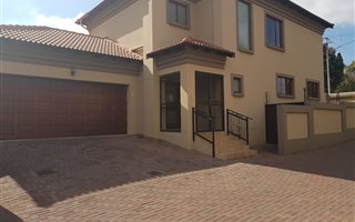 4 Bedroom Cluster in Monument Park