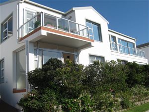 2 Bedroom Apartment in Simons Town
