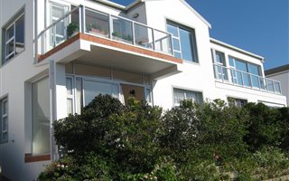 2 Bedroom Apartment in Simons Town